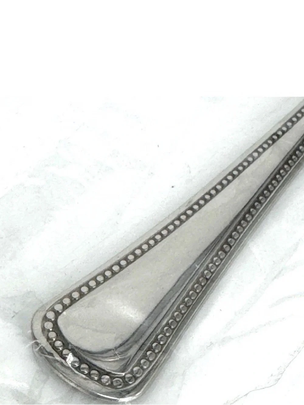 NEW Oneida Needlepoint BOUILLON SPOON Round Soup Stainless Steel Set Of  4